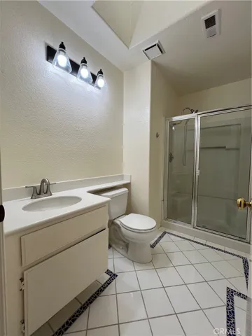 Pictures are from before current tenant moved in.