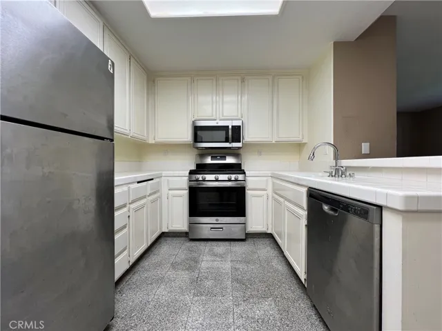 Pictures are from before current tenant moved in.