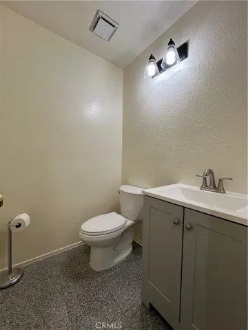 Pictures are from before current tenant moved in.