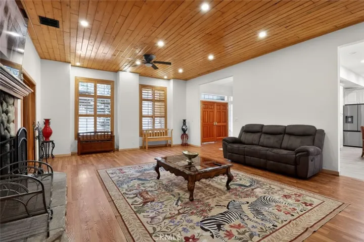 1401 Zion Way, Pine Mountain Club, California 93222