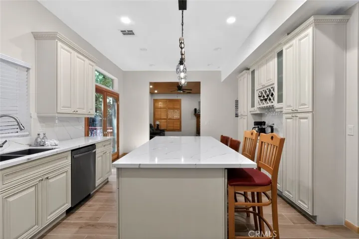 1401 Zion Way, Pine Mountain Club, California 93222