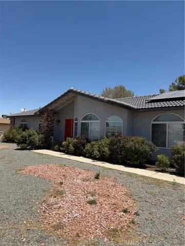 14355 Bochee Road, Apple Valley, California 92307