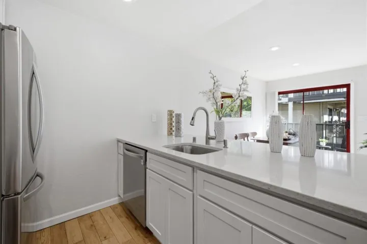 4151 El Camino Way Unit I, Palo Alto, California 94306