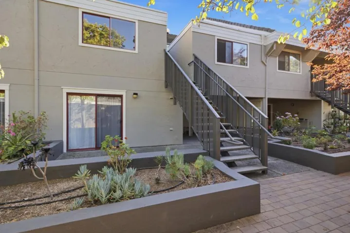 4151 El Camino Way Unit I, Palo Alto, California 94306