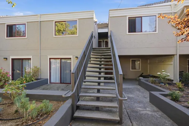 4151 El Camino Way Unit I, Palo Alto, California 94306