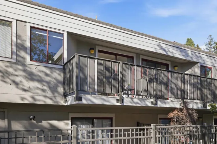4151 El Camino Way Unit I, Palo Alto, California 94306