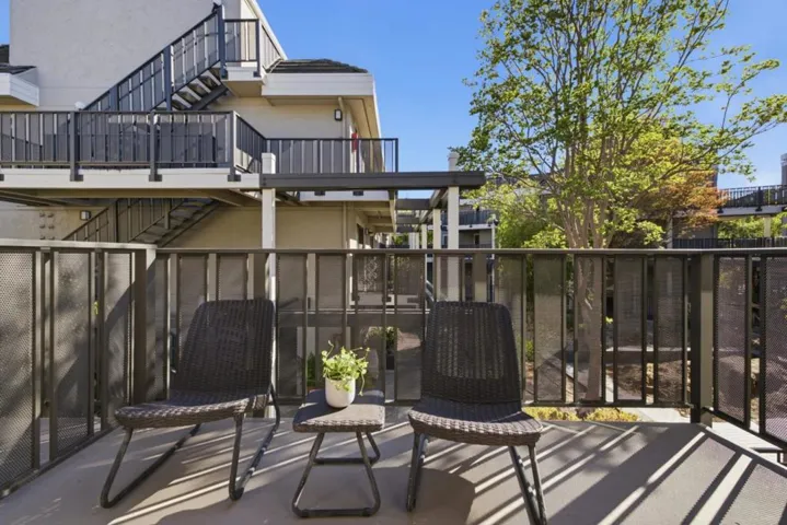 4151 El Camino Way Unit I, Palo Alto, California 94306