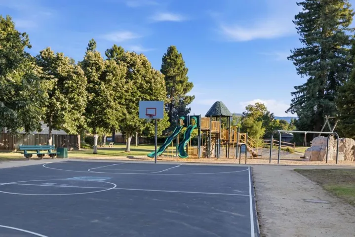 4151 El Camino Way Unit I, Palo Alto, California 94306
