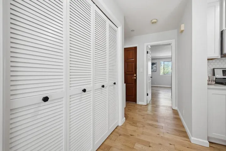 4151 El Camino Way Unit I, Palo Alto, California 94306