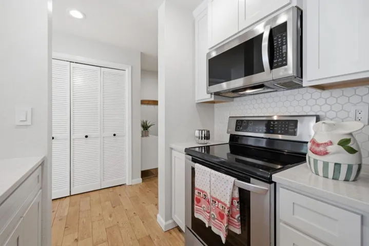 4151 El Camino Way Unit I, Palo Alto, California 94306