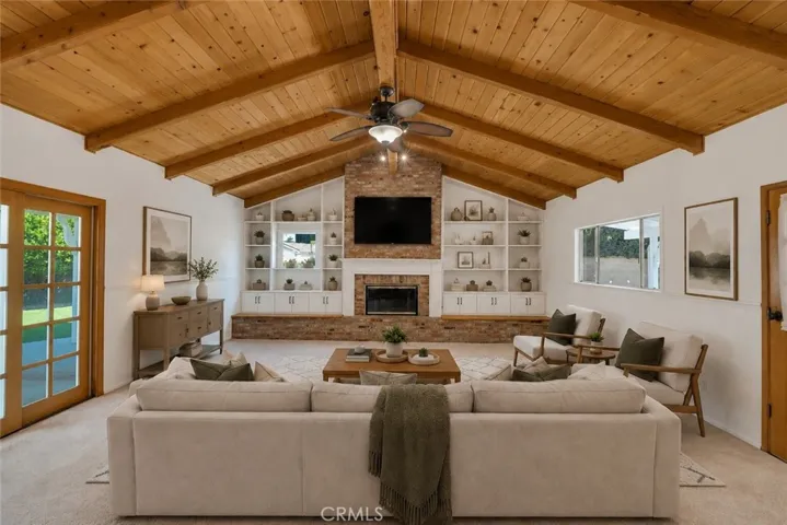 VIRTUALLY STAGED