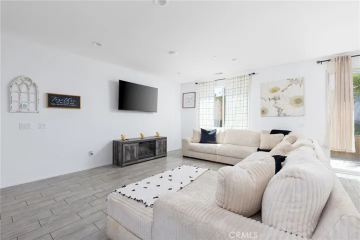 2735 Moonshimmer, Hemet, California 92543