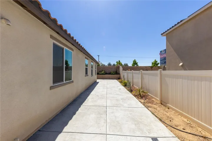 2735 Moonshimmer, Hemet, California 92543