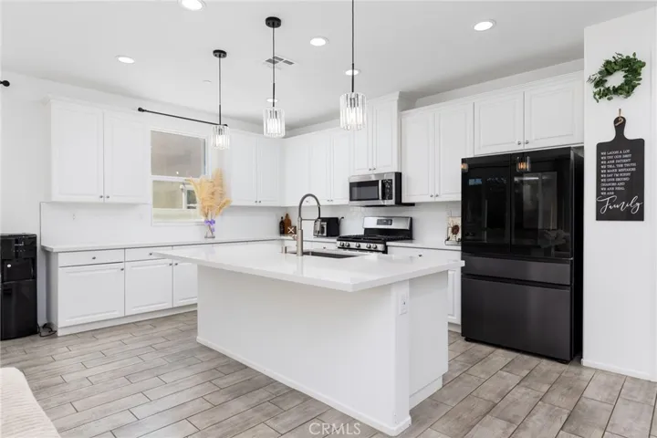 2735 Moonshimmer, Hemet, California 92543