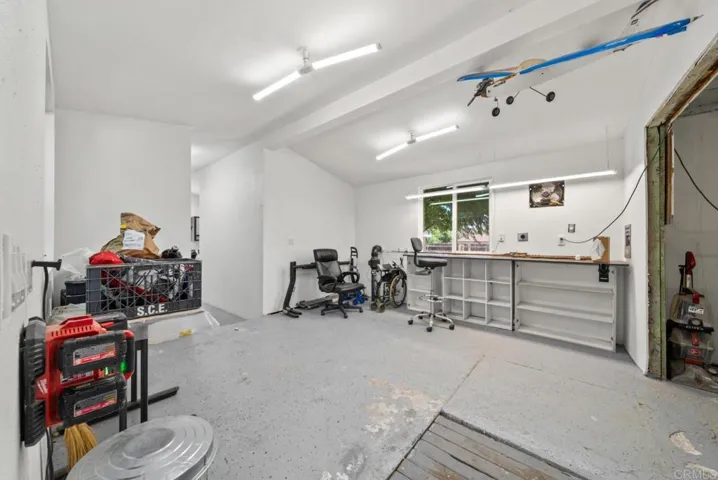 13256 Lindo Lane, Lakeside, California 92040