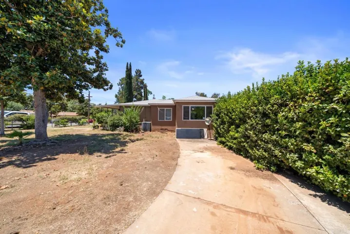 13256 Lindo Lane, Lakeside, California 92040