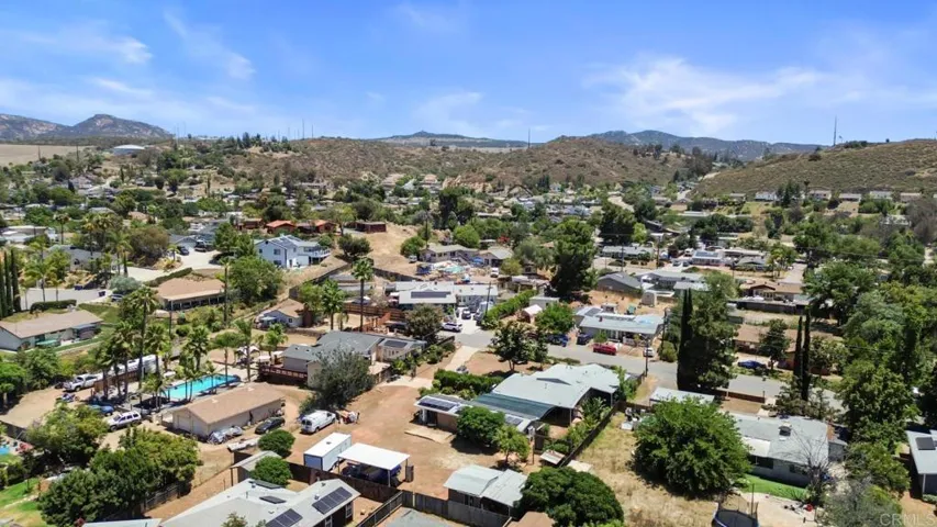 13256 Lindo Lane, Lakeside, California 92040