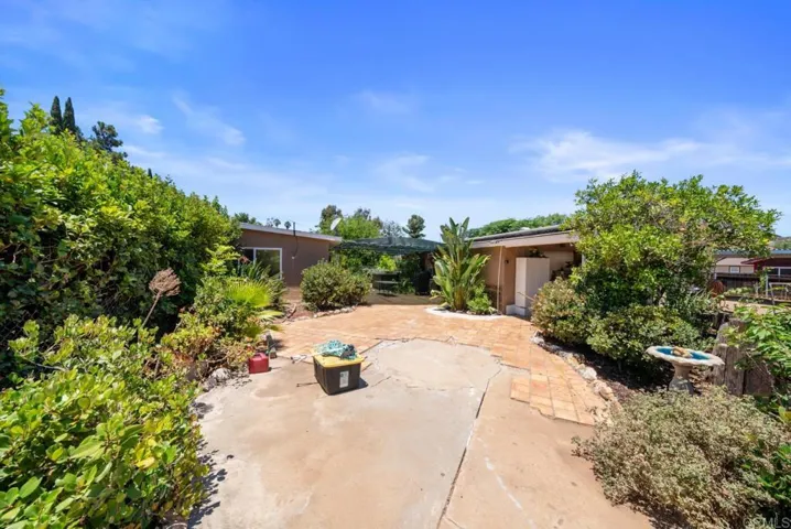 13256 Lindo Lane, Lakeside, California 92040