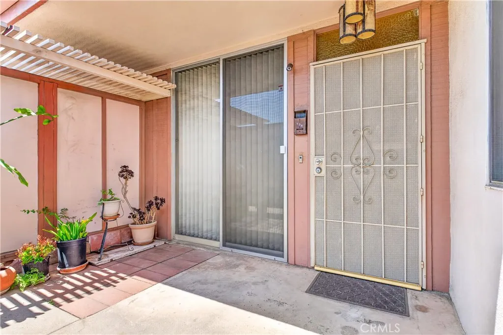 777 E Valley 136