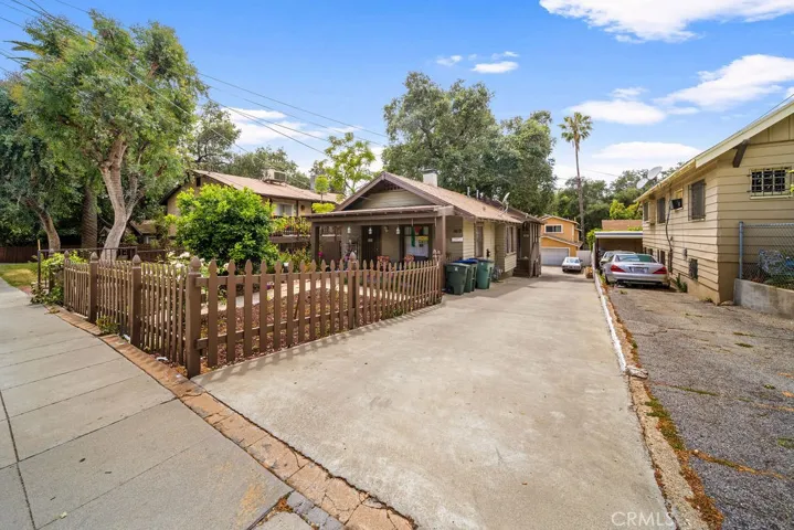 1419 El Sereno, Pasadena, California 91103