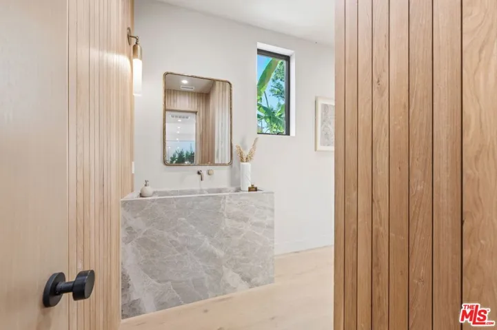 16643 Addison Street, Encino, California 91436