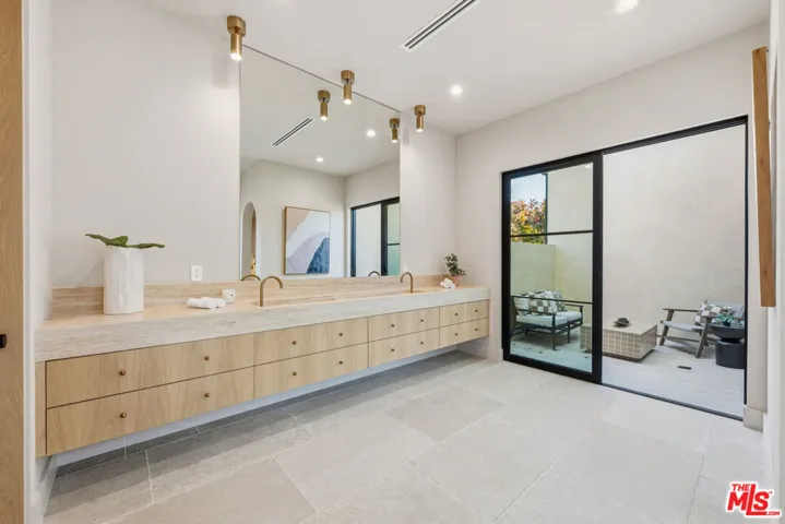 16643 Addison Street, Encino, California 91436
