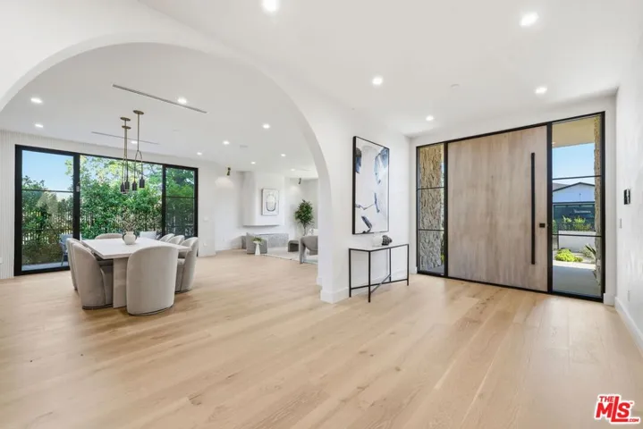 16643 Addison Street, Encino, California 91436