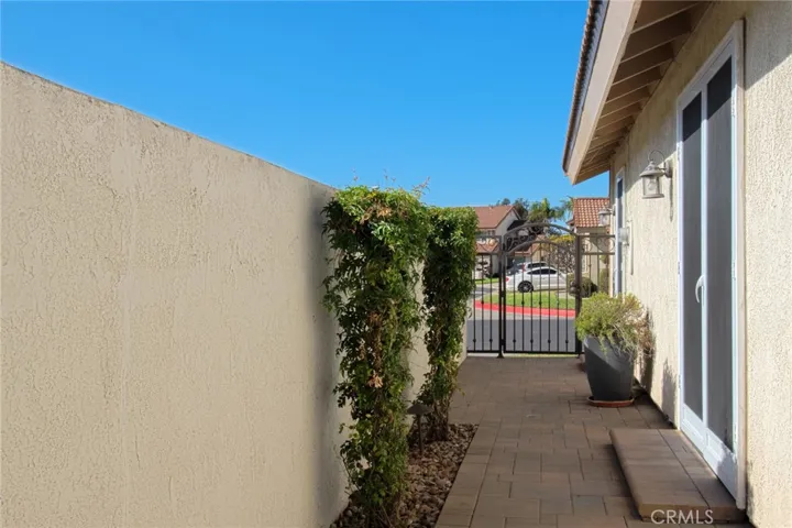 2541 N River Trail, Orange, California 92865