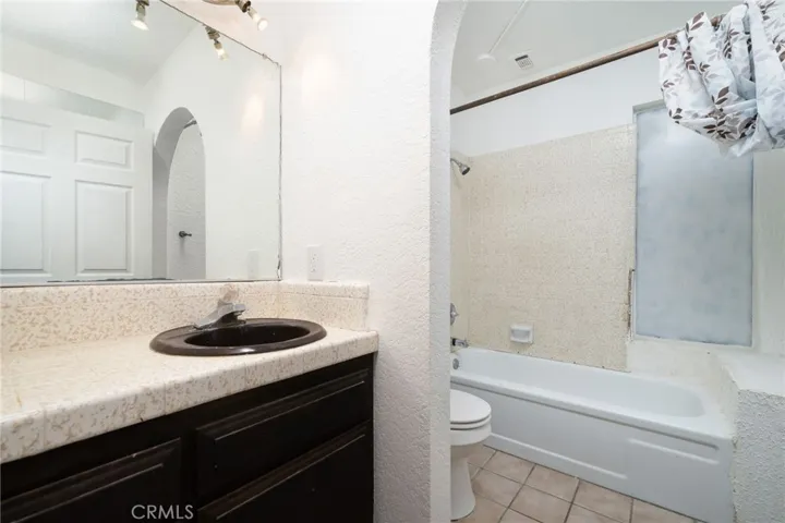 14580 Keota Road, Apple Valley, California 92307