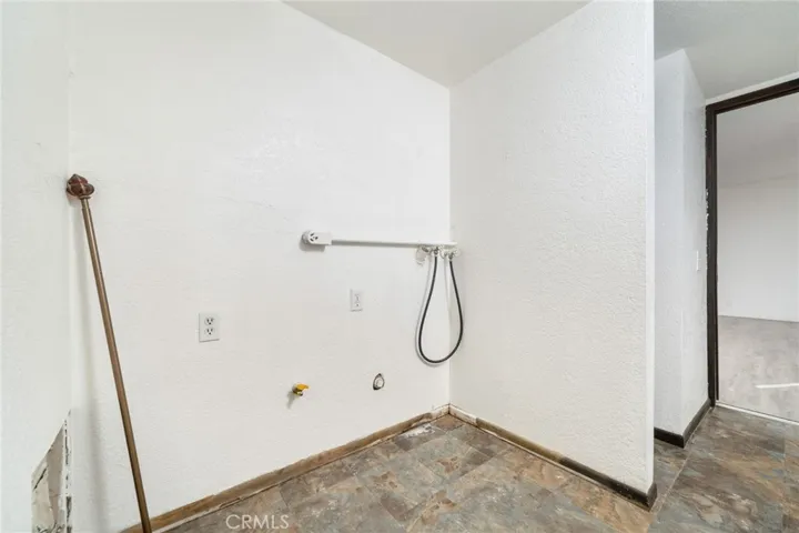 14580 Keota Road, Apple Valley, California 92307