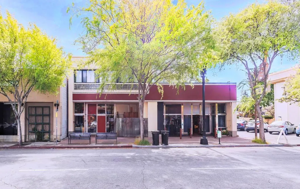 726730 El Camino Real