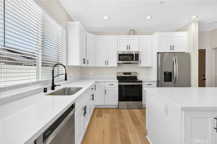 593 E 12th St 1, Beaumont, California 92223