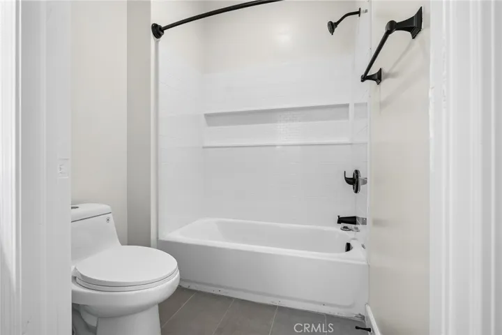 593 E 12th St 1, Beaumont, California 92223