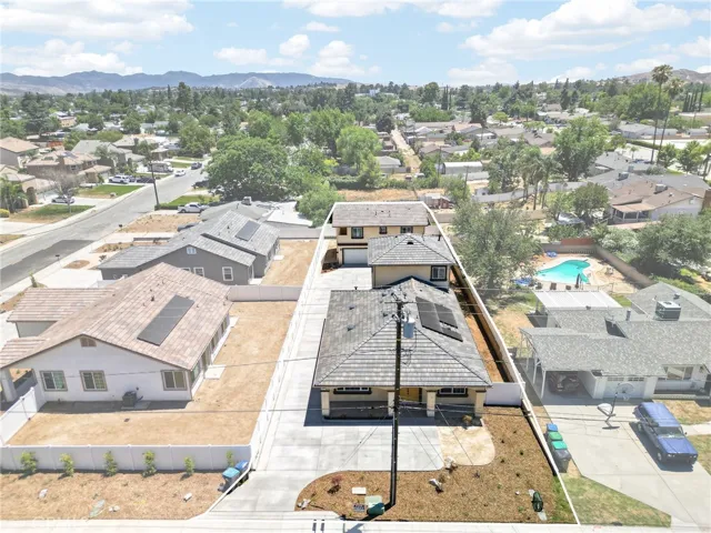 593 E 12th St 1, Beaumont, California 92223