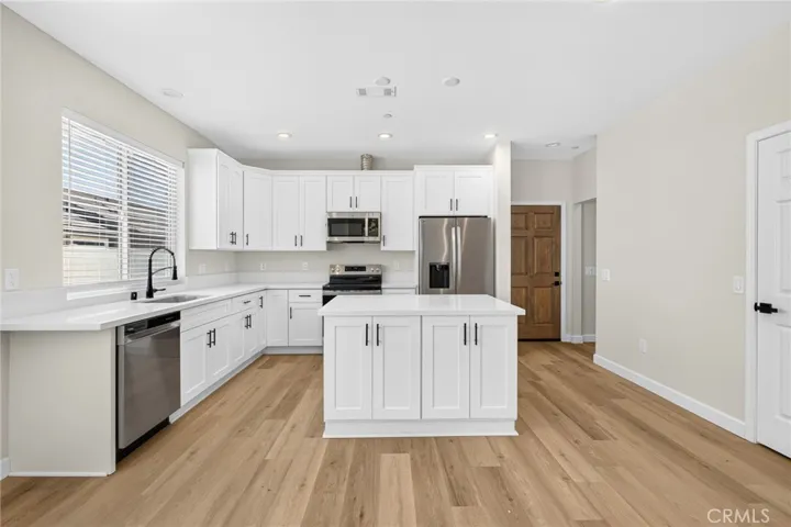 593 E 12th St 1, Beaumont, California 92223