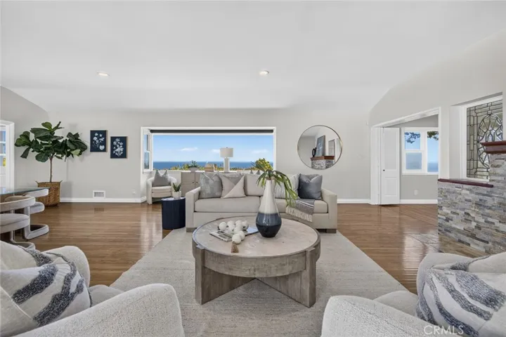 15 Vista Del Sol, Laguna Beach, California 92651