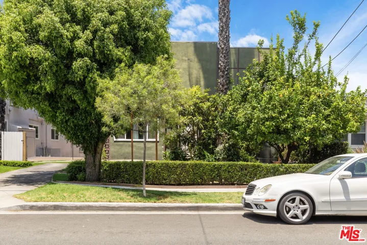 1001 E Acacia Avenue, Glendale, California 91205