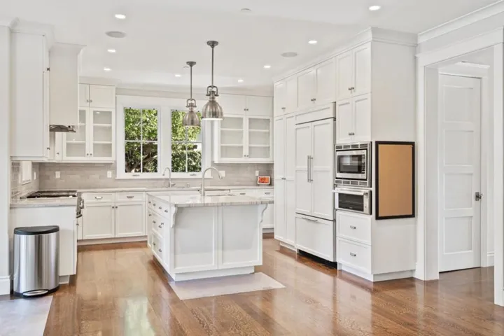 240 University Drive, Menlo Park, California 94025