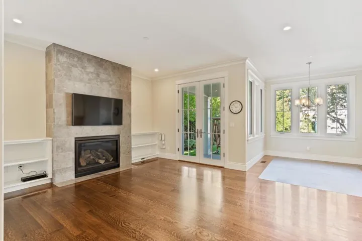 240 University Drive, Menlo Park, California 94025