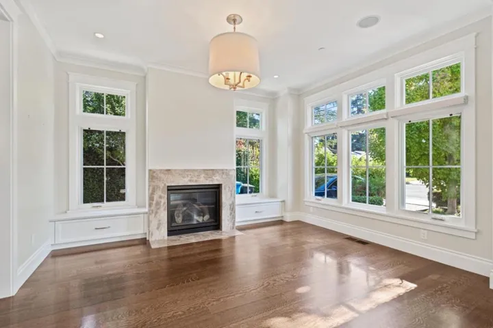 240 University Drive, Menlo Park, California 94025
