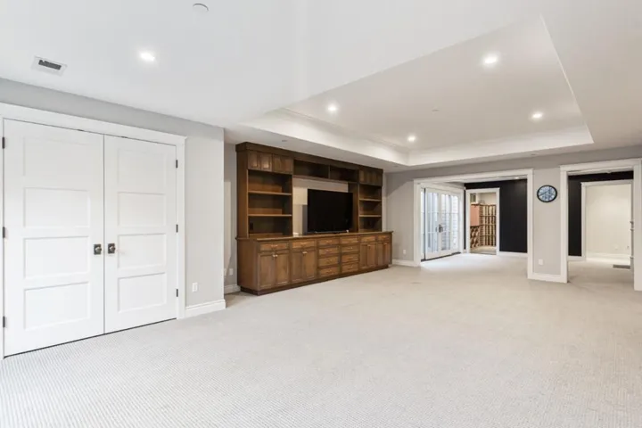 240 University Drive, Menlo Park, California 94025
