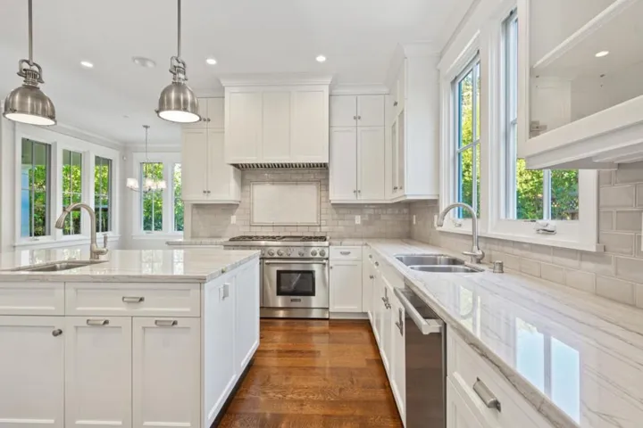 240 University Drive, Menlo Park, California 94025