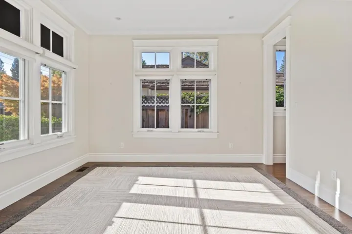 240 University Drive, Menlo Park, California 94025