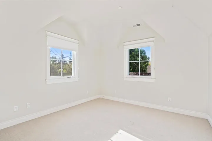 240 University Drive, Menlo Park, California 94025