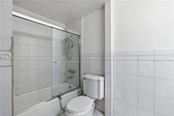 1338 Amherst 102, Los Angeles, California 90025
