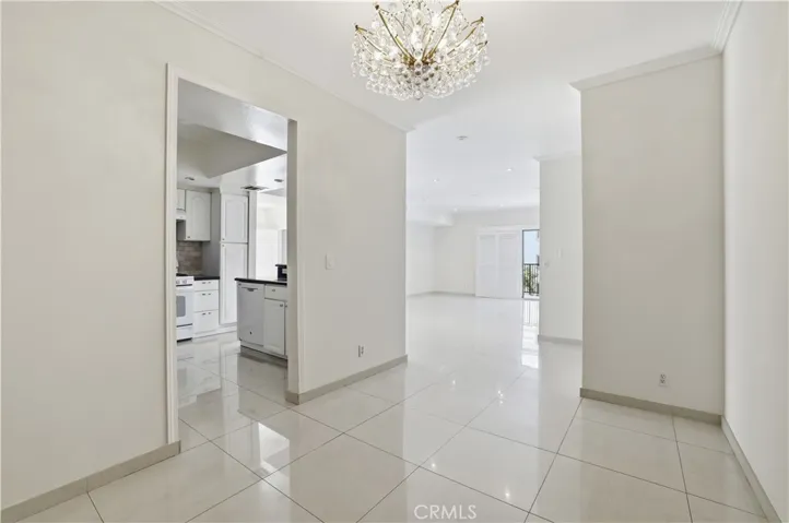 1338 Amherst 102, Los Angeles, California 90025