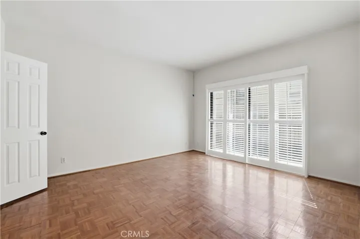 1338 Amherst 102, Los Angeles, California 90025