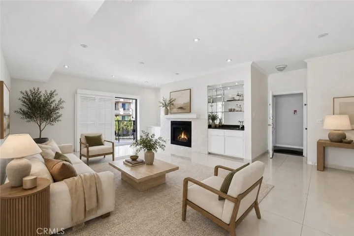 1338 Amherst 102, Los Angeles, California 90025