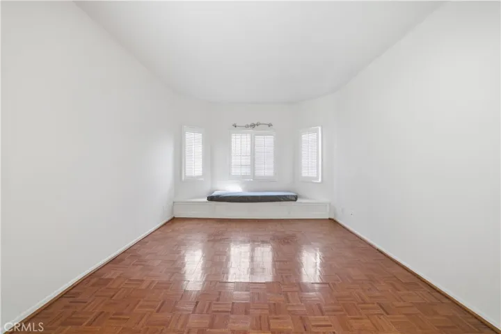 1338 Amherst 102, Los Angeles, California 90025