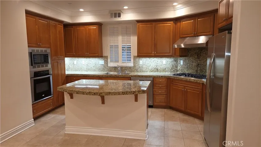 Chefs kitchen! Gas burners, lots of counter space.